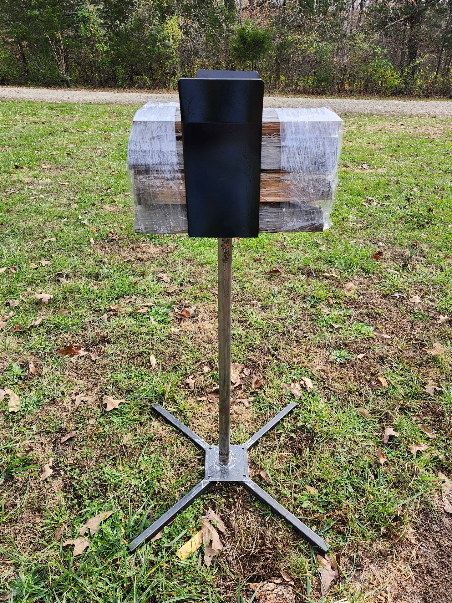 Firewood wrapping stand, manual firewood bundler