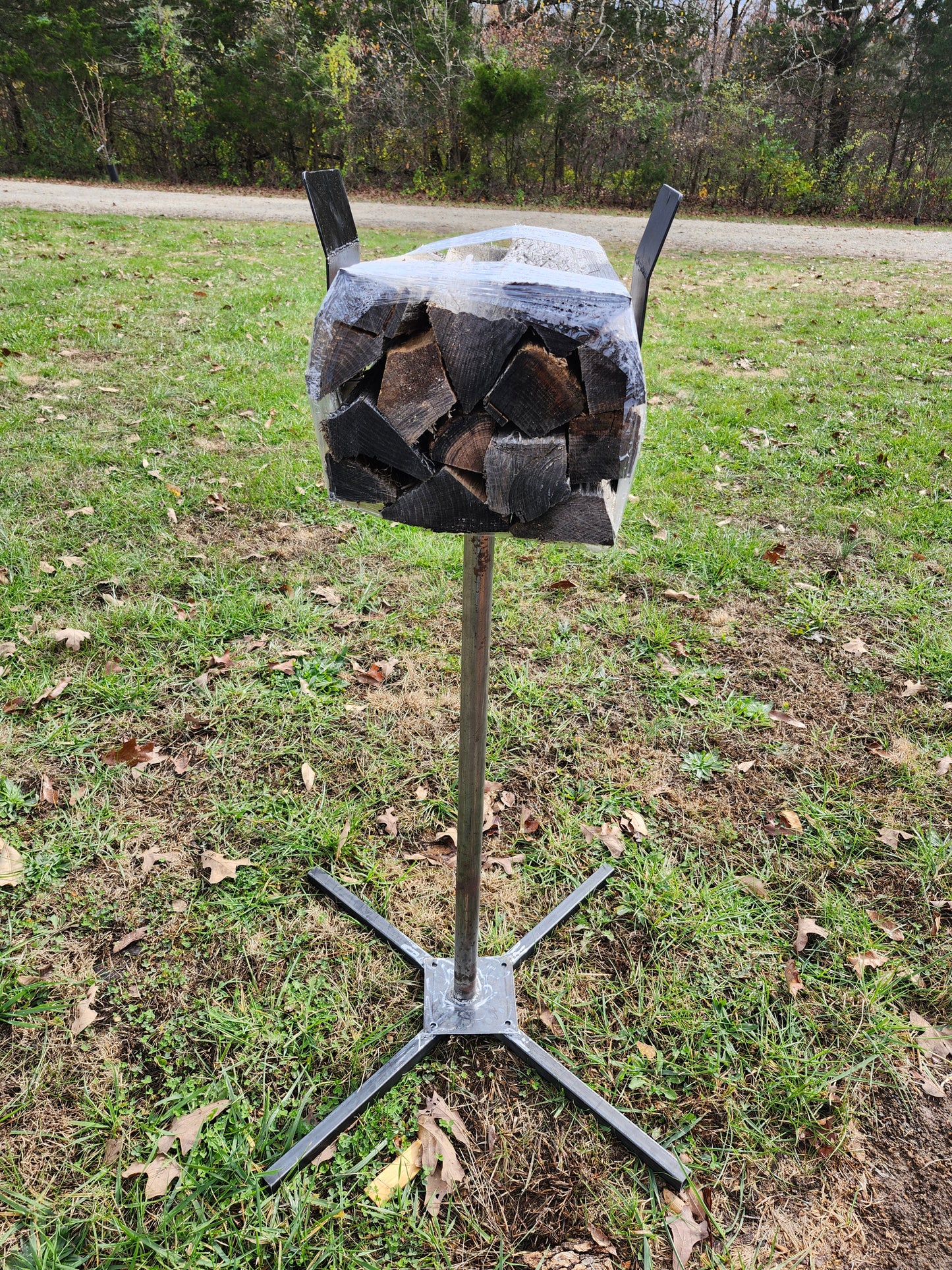 Firewood wrapping stand, manual firewood bundler