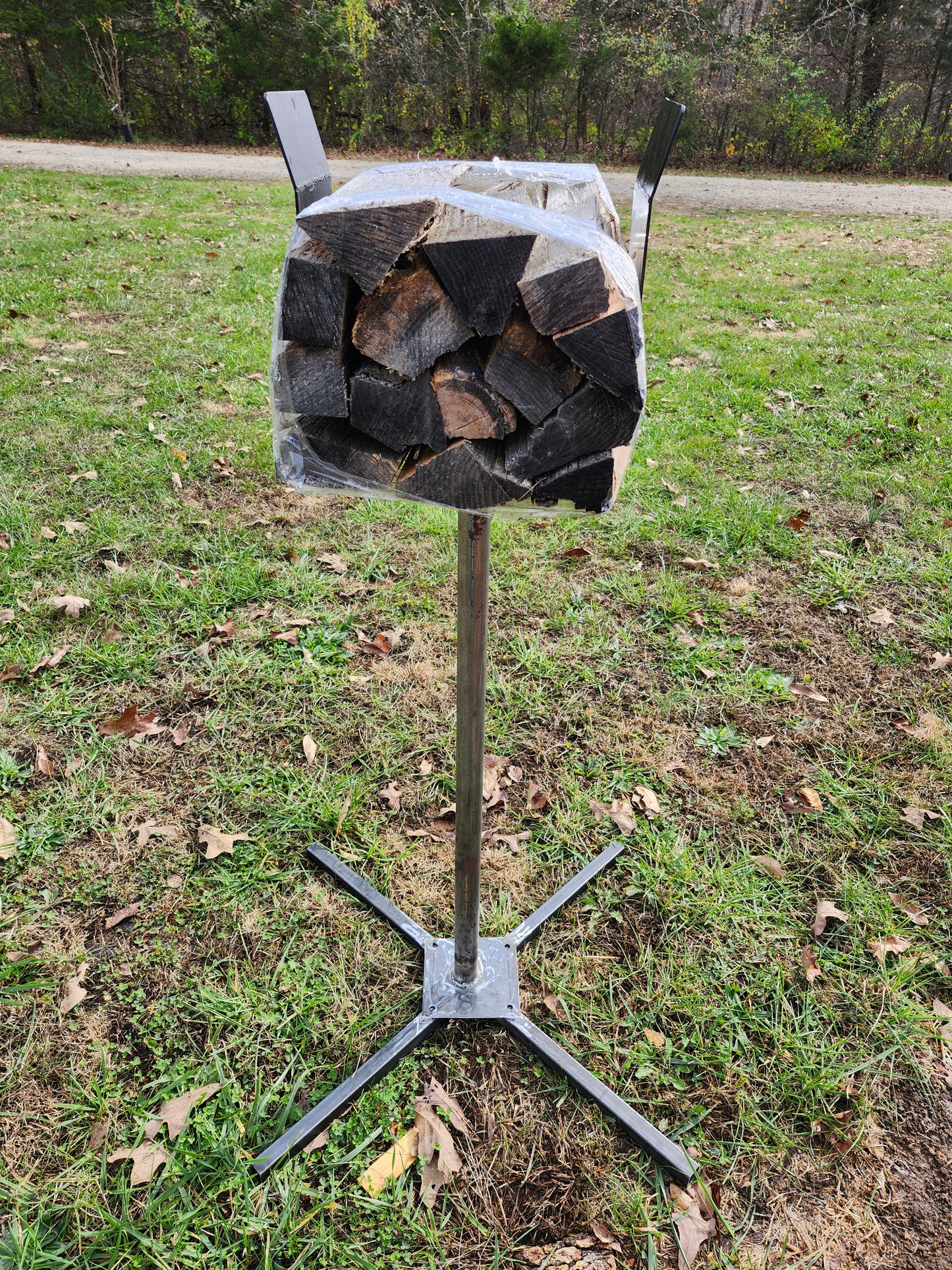 Firewood wrapping stand, manual firewood bundler