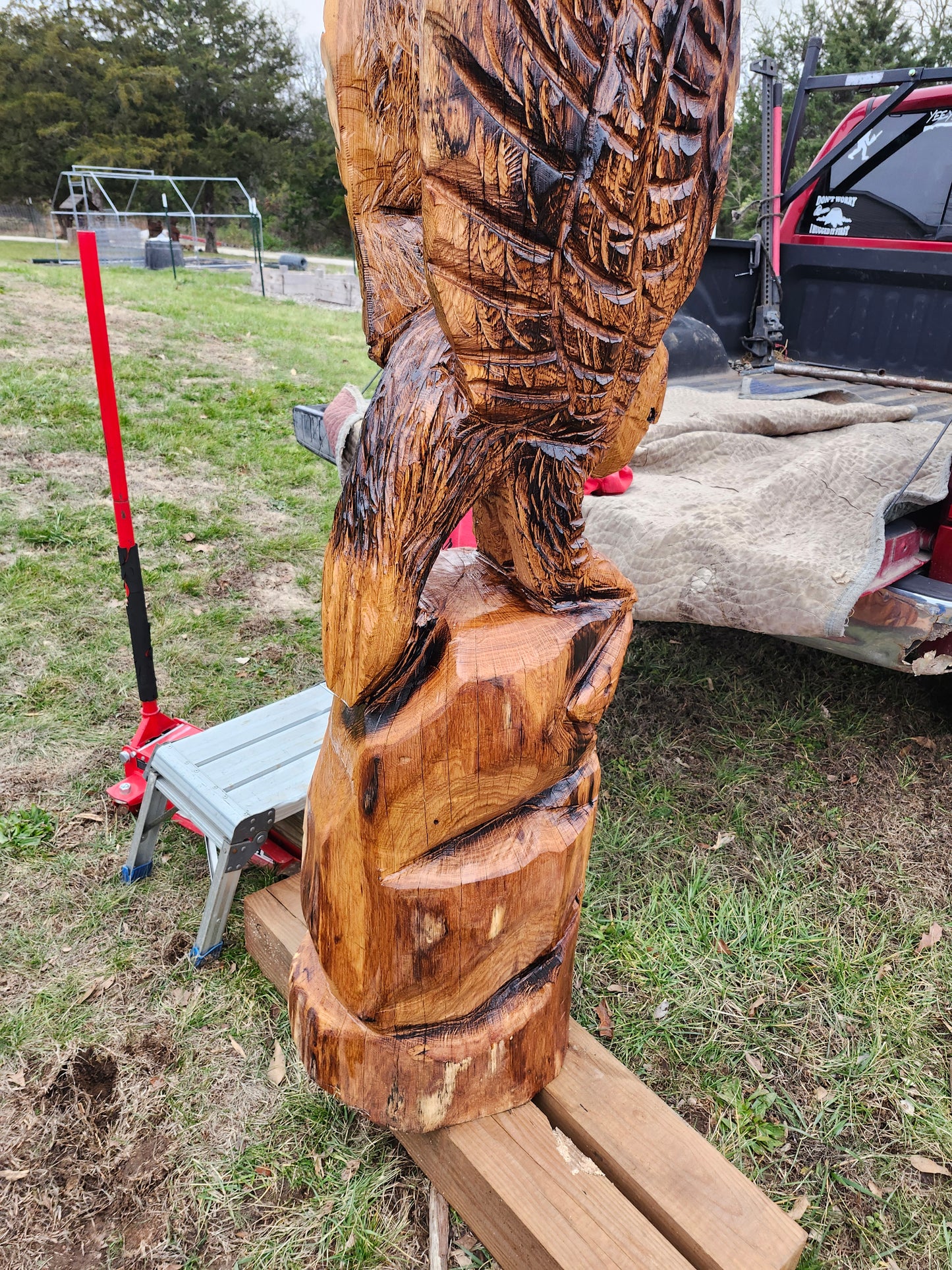 Chainsaw Carving Standing Eagle with Fish, persalized patriotic Carving