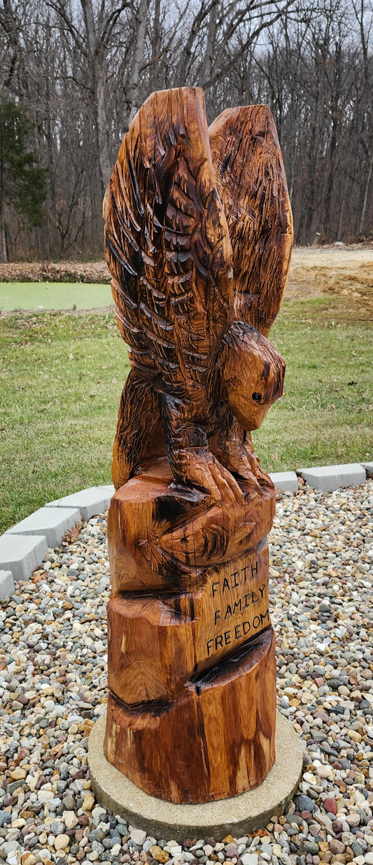 Standing Eagle Chainsaw Carving