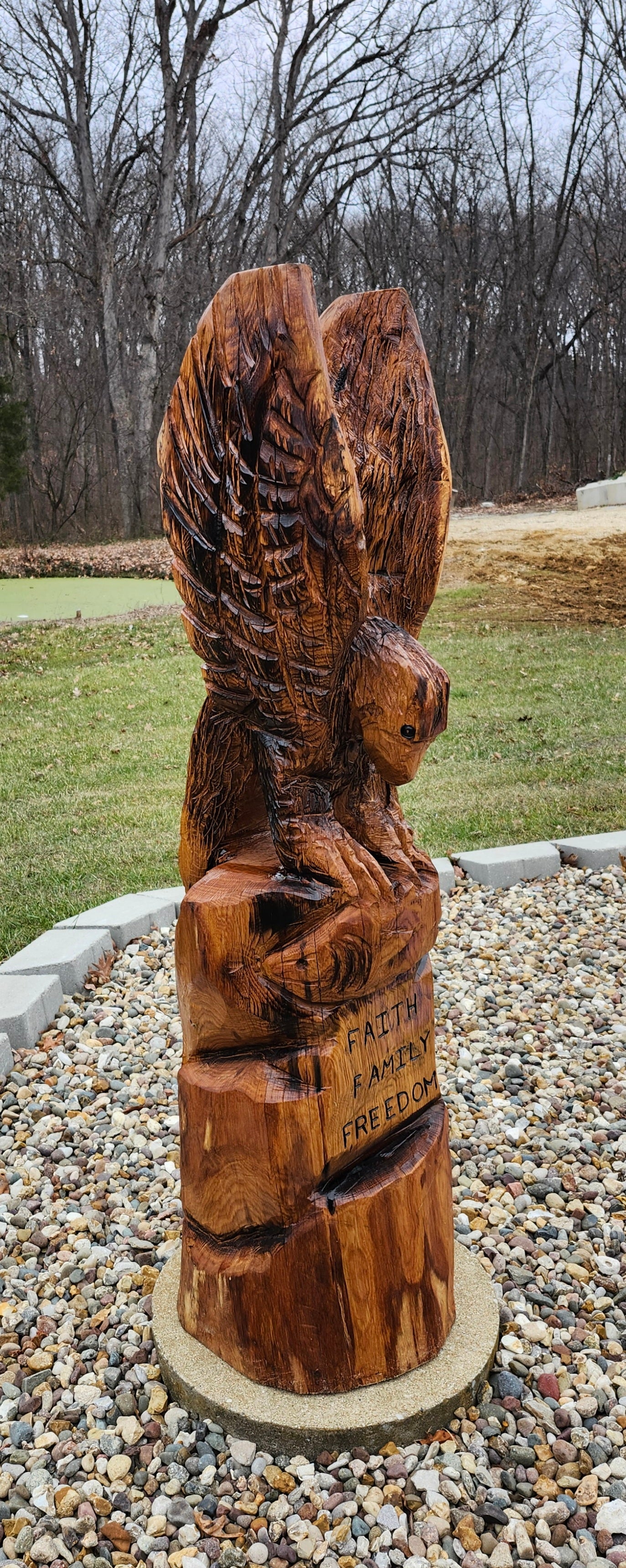 Chainsaw Carving Standing Eagle with Fish, persalized patriotic Carving