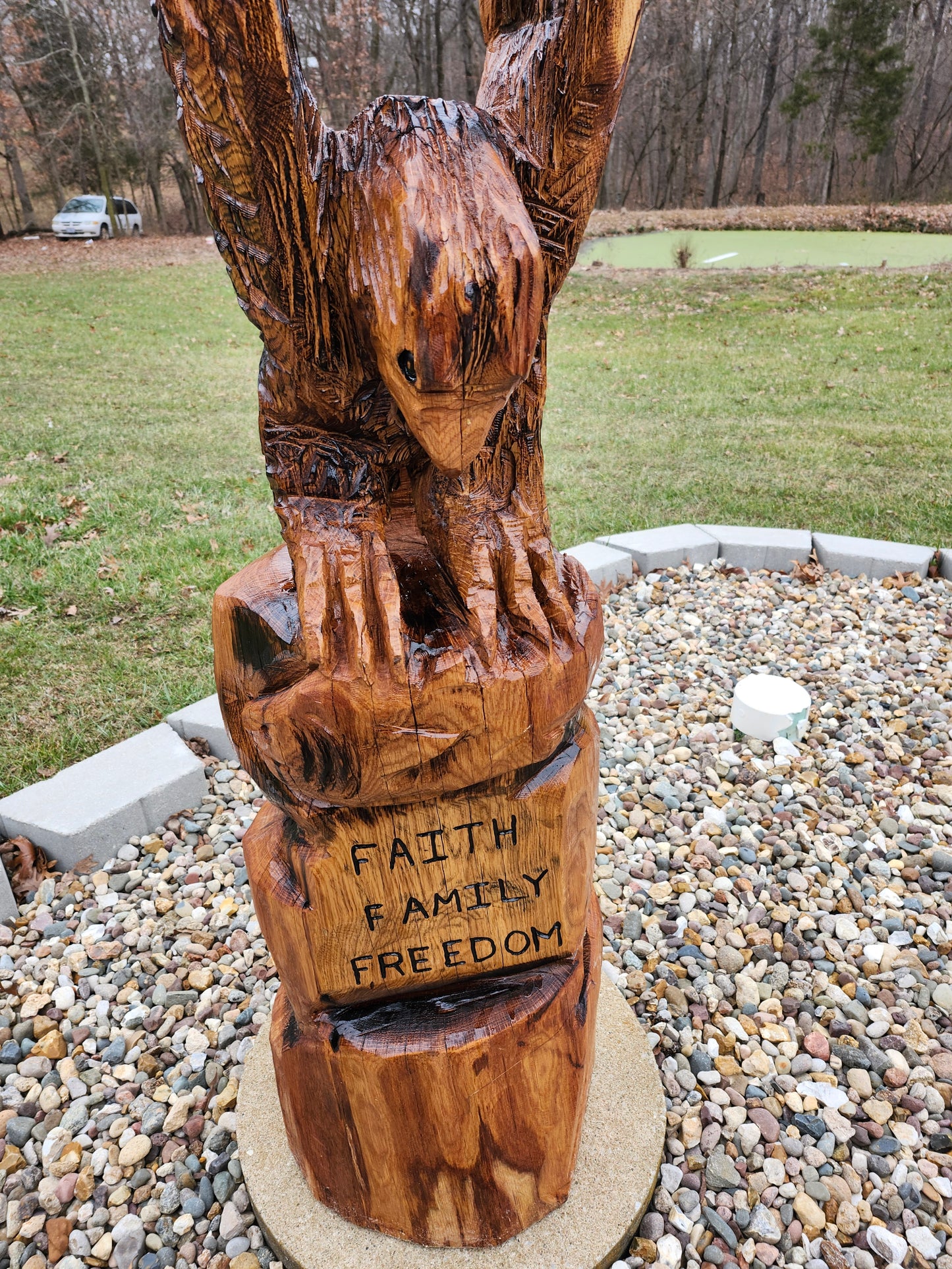 Chainsaw Carving Standing Eagle with Fish, persalized patriotic Carving