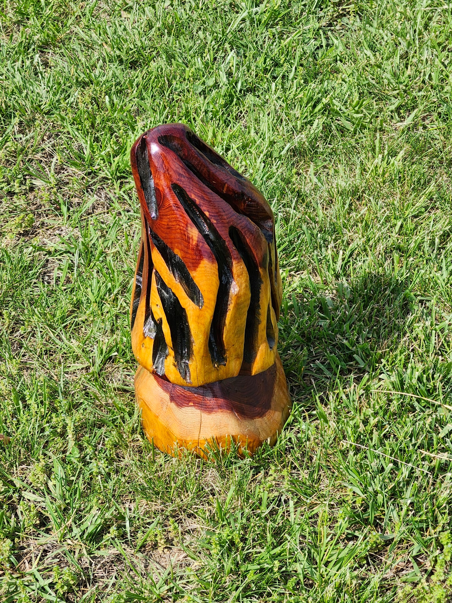 Mushroom chainsaw carving, many sizes.