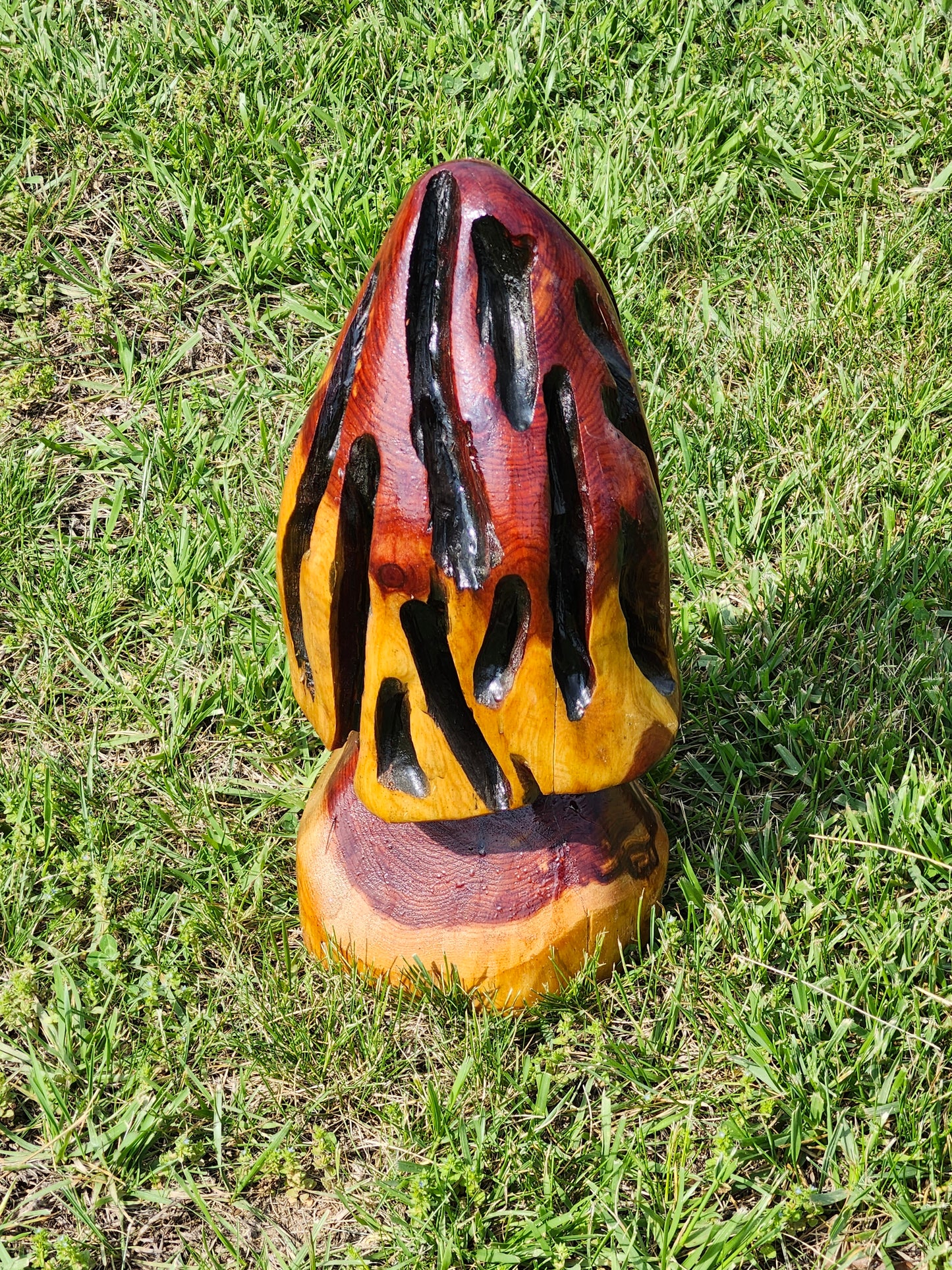 Mushroom chainsaw carving, many sizes.