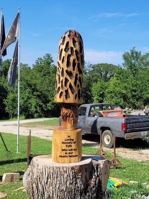 Chainsaw Carving Mushroom. 2ft wooden mushrooms